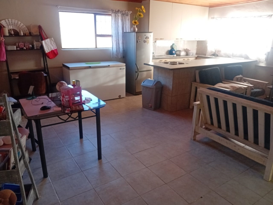 6 Bedroom Property for Sale in Heiderand Western Cape